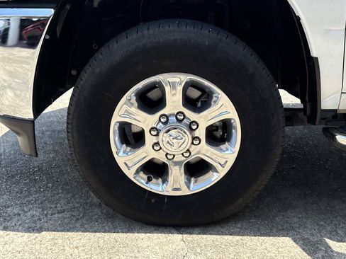 Used 2026 RAM 2500 Big Horn AWD/4WD image 4