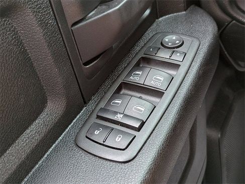 Used 2022 RAM 2500 Tradesman w/ Chrome Appearance Group image 23