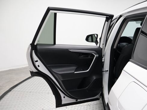 Used 2024 Toyota RAV4 LE image 21