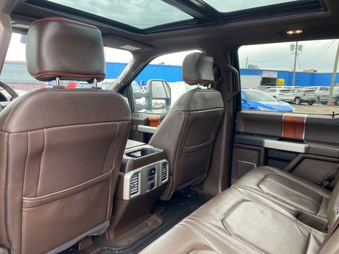 Used 2016 Ford F150 King Ranch w/ Equipment Group 601A Luxury AWD/4WD image 15