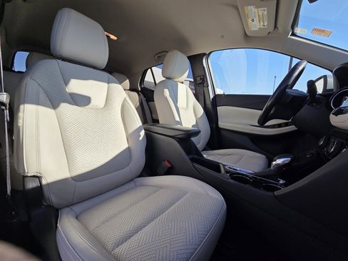 Used 2021 Buick Encore GX Essence w/ Advanced Technology Package image 31