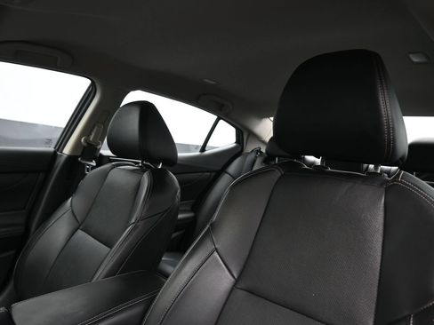 Used 2023 Nissan Maxima SV w/ Floor Mat Group FWD image 2