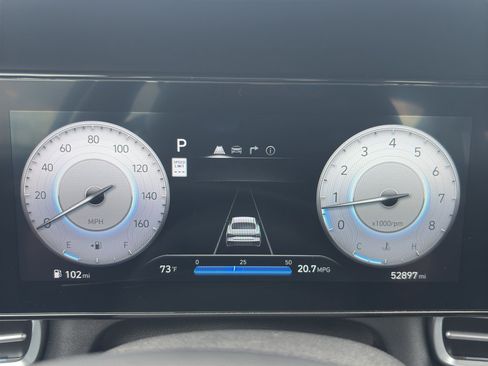 Used 2025 Hyundai Elantra Limited FWD image 17