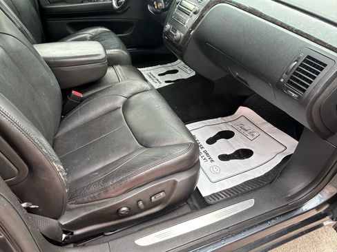 Used 2010 Cadillac DTS Luxury FWD image 12