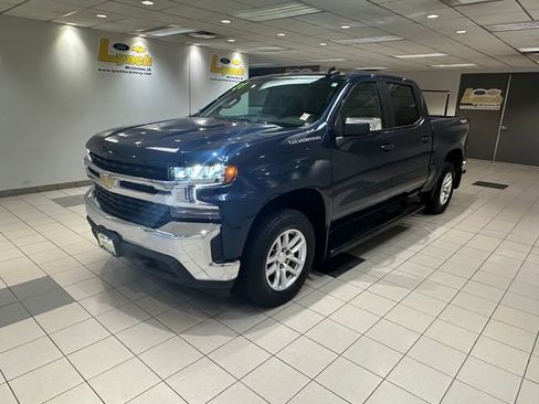 Used 2021 Chevrolet Silverado 1500 LT AWD/4WD image 2