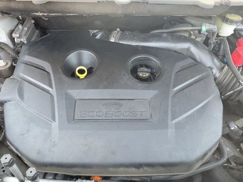 Used 2018 Ford Edge SEL w/ Equipment Group 201A FWD image 12