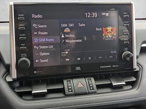 Used 2022 Toyota RAV4 XLE Premium image 13