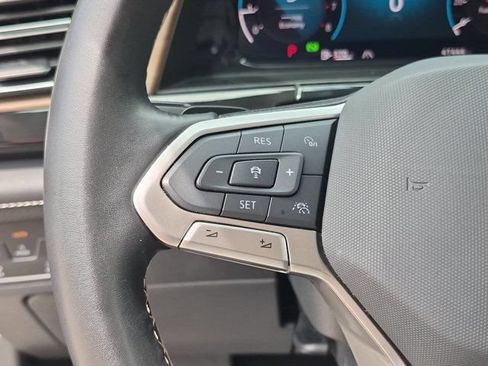 Used 2025 Volkswagen Atlas SE FWD image 20