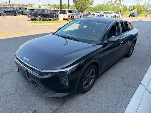 Used 2025 Kia K4 FWD image 3