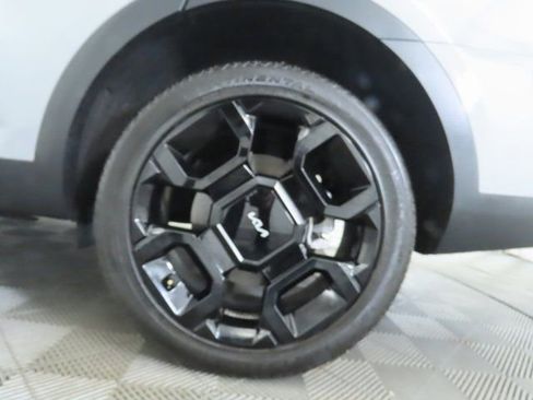 Used 2024 Kia Sorento SX image 32