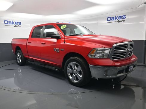 Used 2019 RAM 1500 Big Horn AWD/4WD image 2