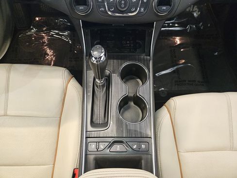 Used 2019 Chevrolet Impala Premier w/ Premier Confidence Package image 19