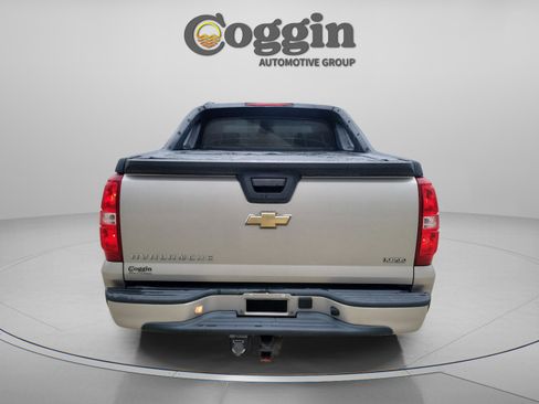 Used 2008 Chevrolet Avalanche LS image 3