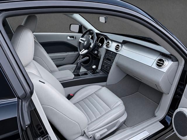 Used 2005 Ford Mustang GT RWD image 7