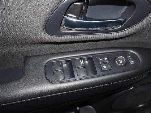 Used 2020 Honda HR-V LX image 16