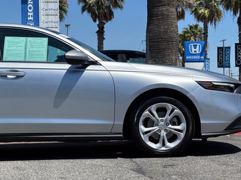 Certified 2025 Honda Accord SE image 33