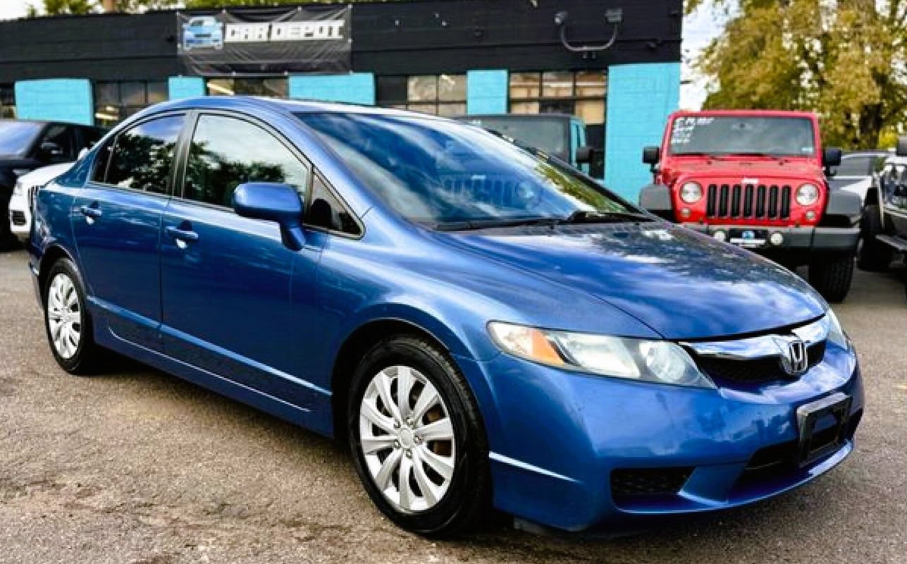 Used 2011 Honda Civic LX image 1