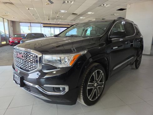 Used 2019 GMC Acadia Denali w/ Technology Package AWD/4WD image 3