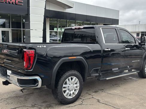 Used 2020 GMC Sierra 3500 SLT w/ SLT Premium Plus Package image 8