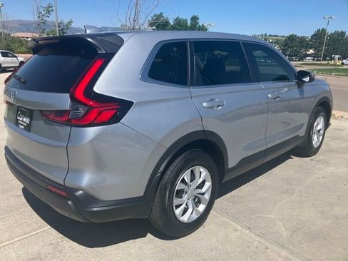 Used 2025 Honda CR-V LX image 9