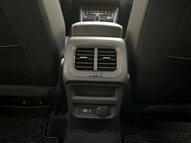 Used 2023 Volkswagen Tiguan SE w/ Panoramic Sunroof Package FWD image 72