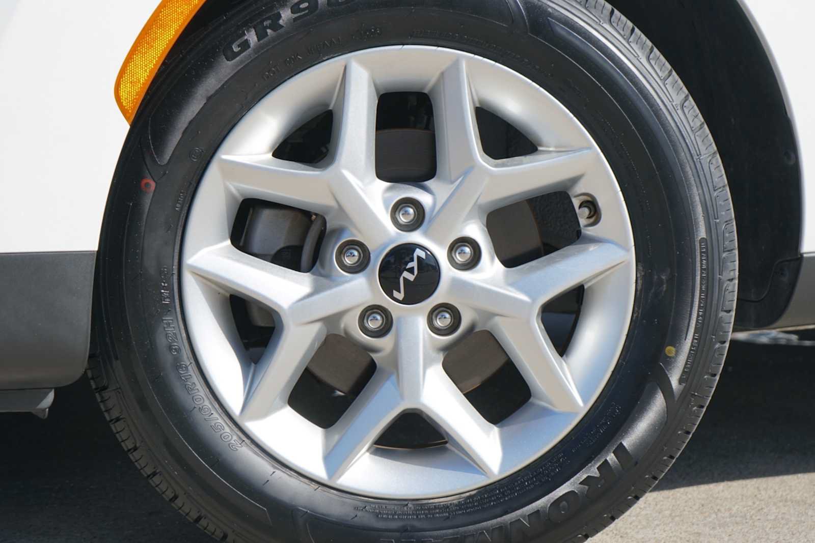 Certified 2022 Kia Soul S FWD image 2