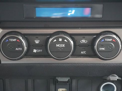 Used 2021 Toyota Tacoma SR AWD/4WD image 9