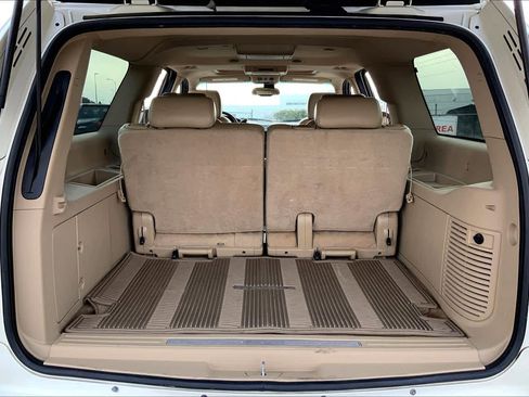 Used 2009 Cadillac Escalade ESV image 33