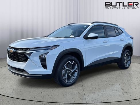 New 2026 Chevrolet Trax LT w/ Driver Confidence Package image 1