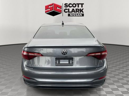 Used 2022 Volkswagen Jetta Sport FWD image 5