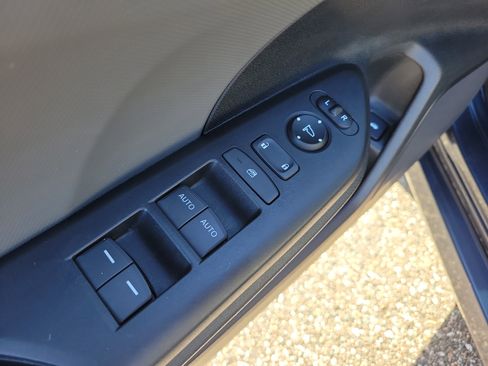 Certified 2019 Honda Civic LX image 17