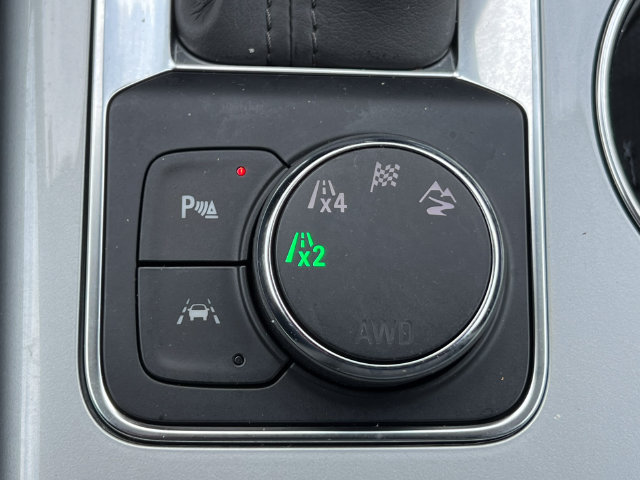 Used 2024 Chevrolet Blazer LT w/ Sound & Technology Package AWD/4WD image 32