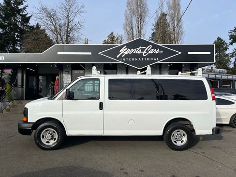 Used 2010 Chevrolet Express 3500 LS image 9
