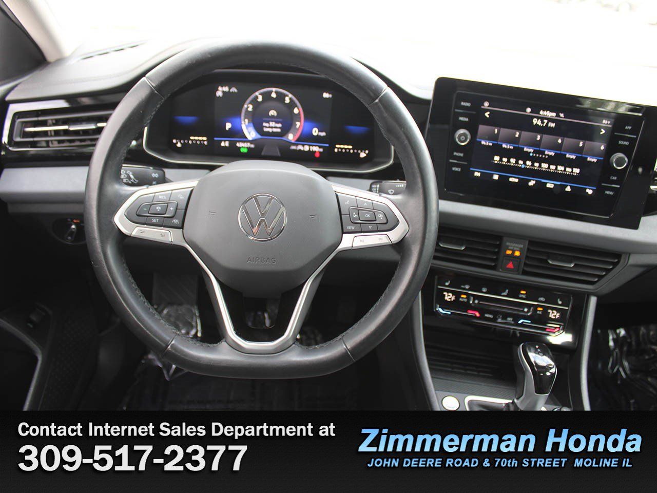 Used 2025 Volkswagen Jetta SE FWD image 10
