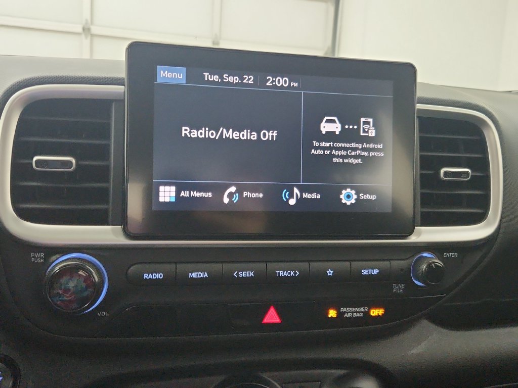 Used 2025 Hyundai Venue SEL FWD image 26