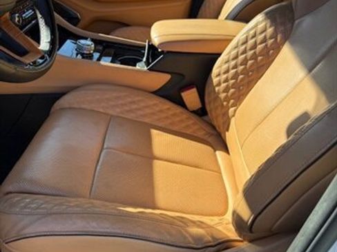 Used 2022 Jeep Grand Cherokee Summit image 8