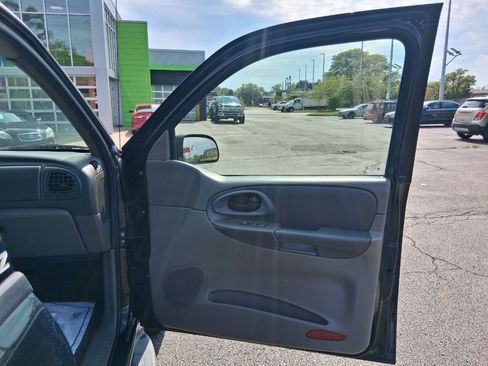 Used 2002 Chevrolet TrailBlazer LTZ AWD/4WD image 14