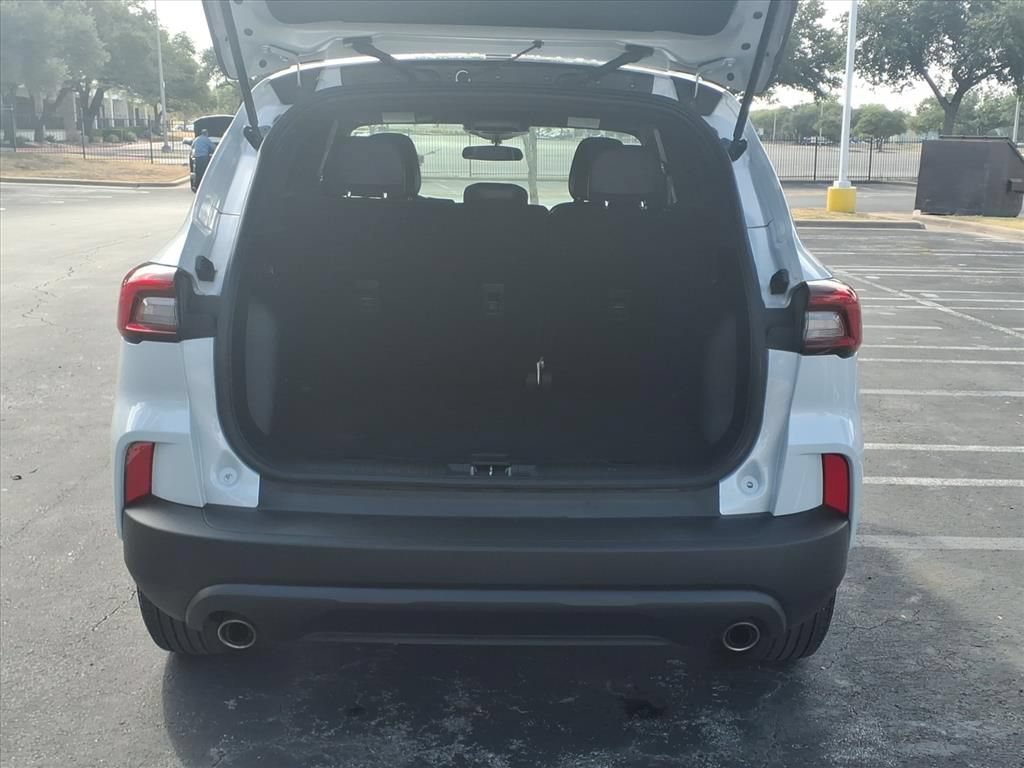 Used 2025 Ford Escape ST-Line FWD image 16