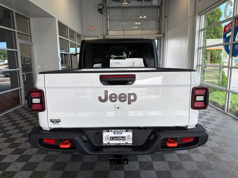 Used 2026 Jeep Gladiator Mojave AWD/4WD image 5