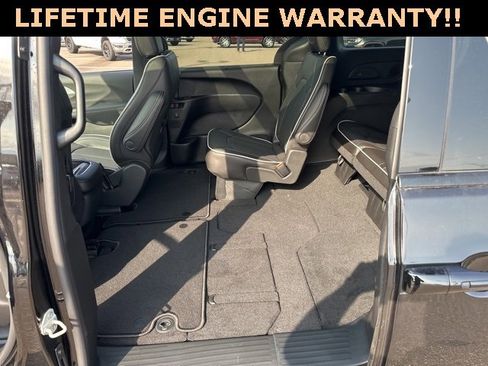 New 2026 Chrysler Pacifica Limited w/ S Appearance Package image 41