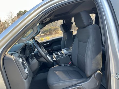 Used 2020 GMC Sierra 1500 SLE w/ SLE Value Package image 32