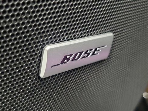 New 2025 Cadillac XT5 Luxury w/ LPO, Red Accent Package image 20