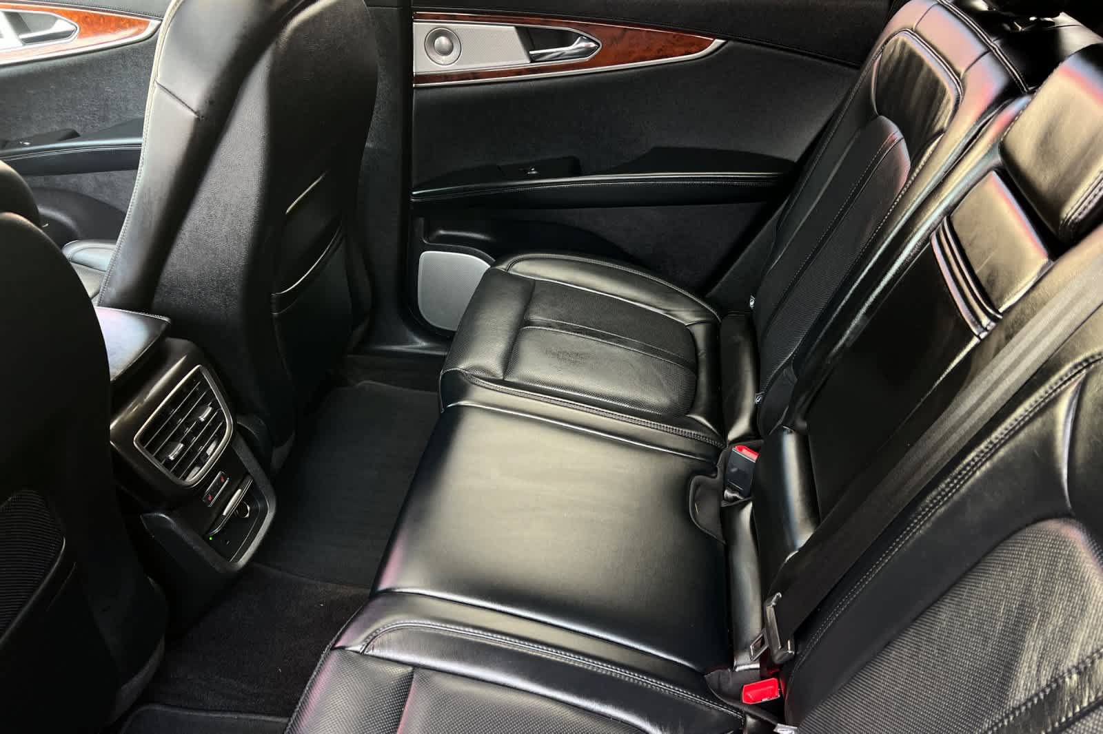 Used 2019 Lincoln Nautilus Reserve w/ Ultimate Package AWD/4WD image 4