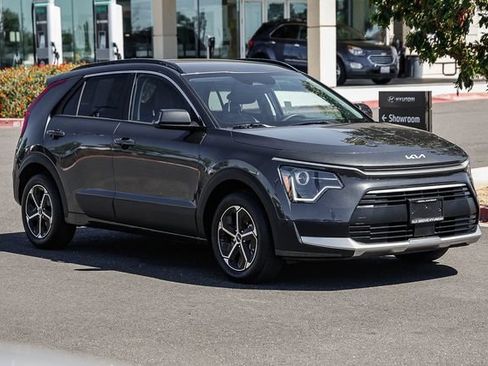 Used 2025 Kia Niro EX FWD image 6