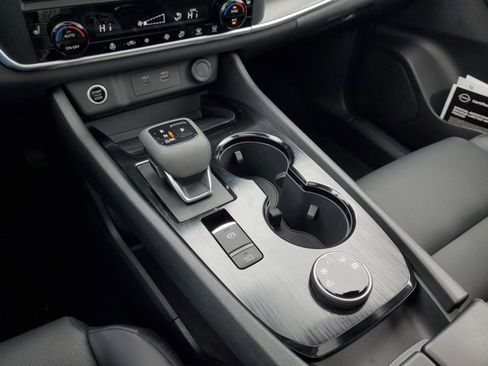 Certified 2023 Nissan Rogue SV w/ SV Premium B Package image 20