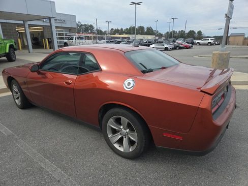 Used 2021 Dodge Challenger SXT image 4