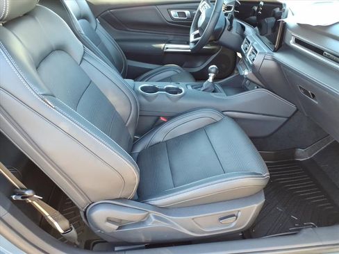 Used 2025 Ford Mustang GT Premium image 10