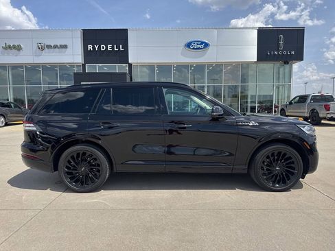 Used 2023 Lincoln Aviator Reserve w/ Equipment Group 201A AWD/4WD image 2