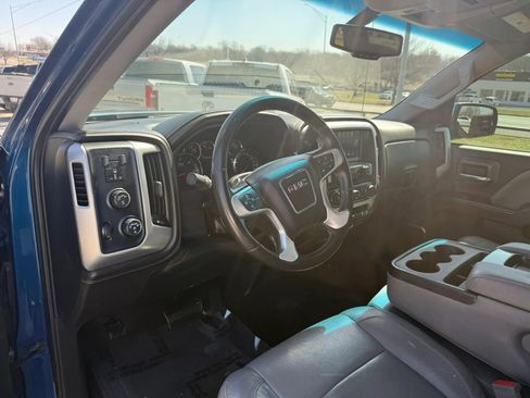 Used 2018 GMC Sierra 1500 SLT w/ Suspension Package, Off-Road image 15