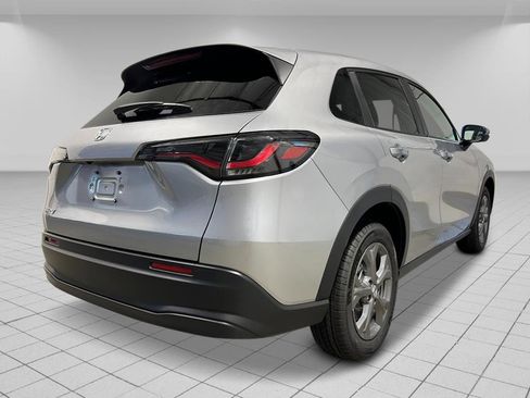 New 2026 Honda HR-V LX image 5